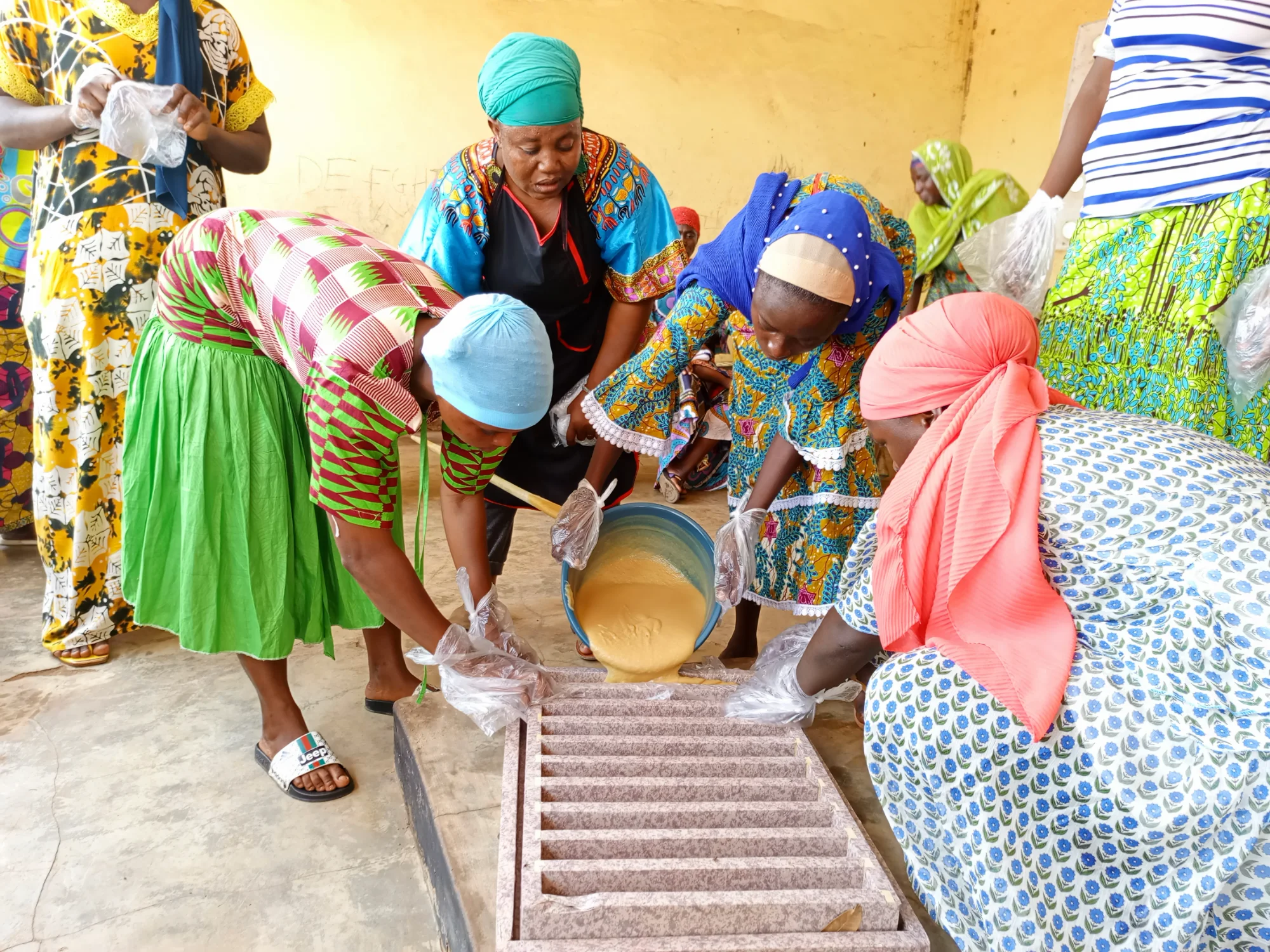 Descriptive alt text